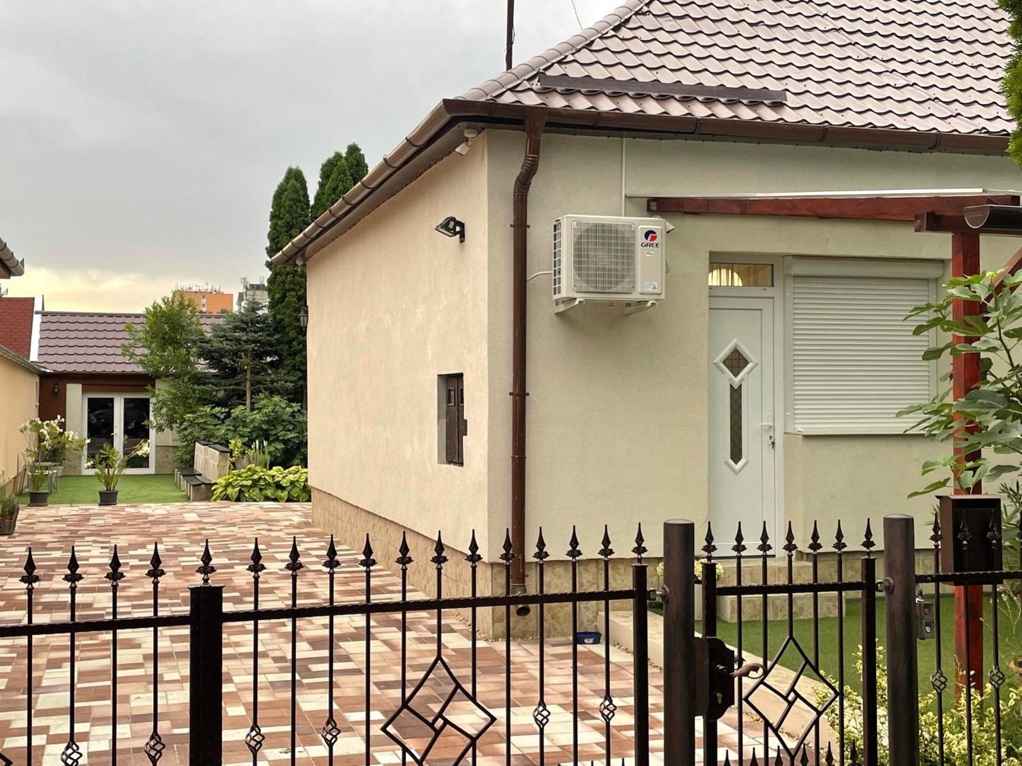 Adam Apartman Hajduszoboszlo Exterior photo